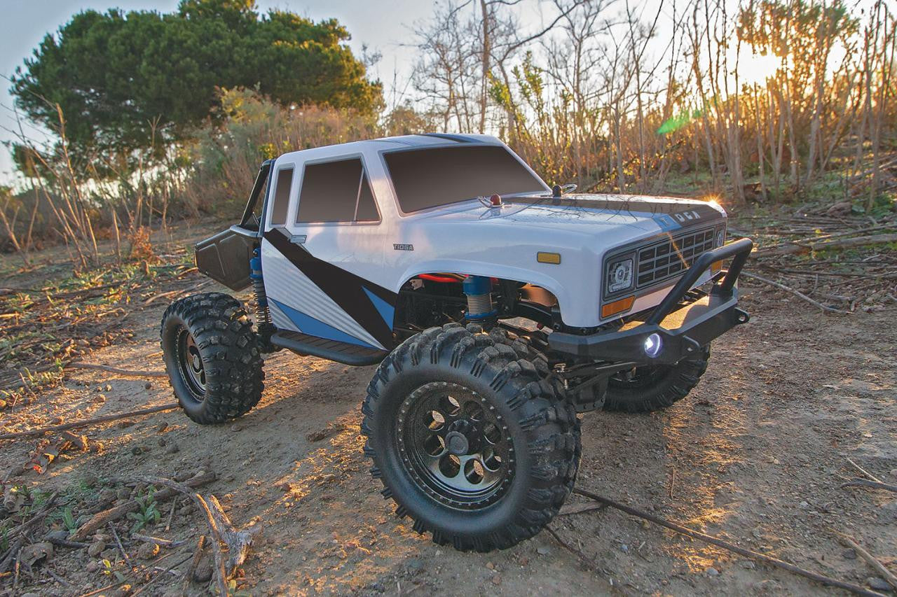 CR12 Tioga Trail Truck RTR, white and blue - view 6