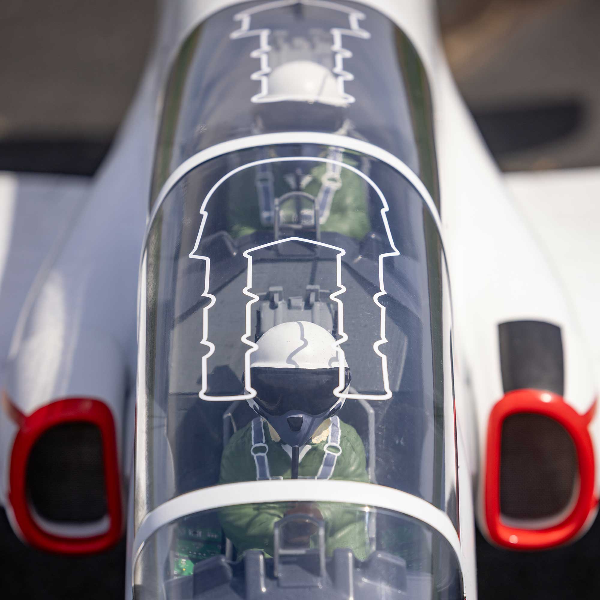 Hangar 9 Hawk/T-45 140-160N ARF with Retract Set and KingTech K-160G4+