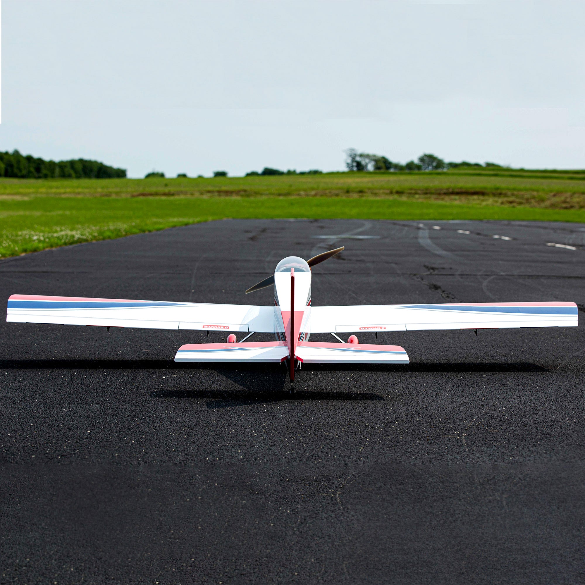Hangar 9 Tiger 30cc ARF, 90"