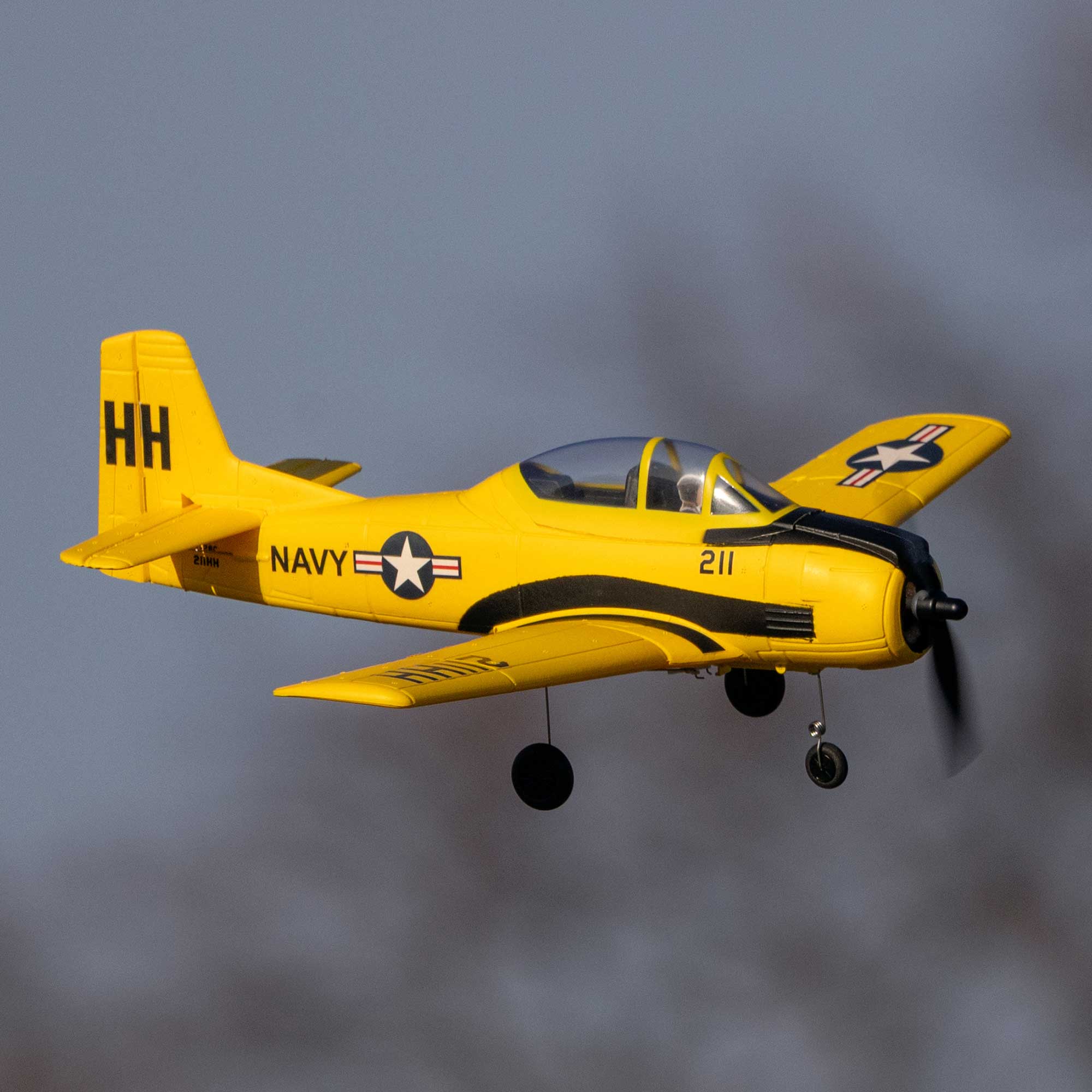 HobbyZone T-28 Trojan 450mm RTF with SAFE (2 Flight Batteries Included)