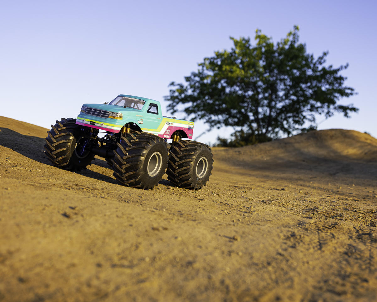 JConcepts Reactor Stage 2 "Wolf" 1/10 Electric 4x4 Monster Truck Kit (Racer)