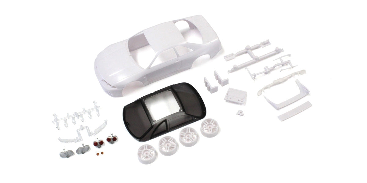 SKYLINEGT-RR33VSpecWhite body set(w/Wheel) - view 1